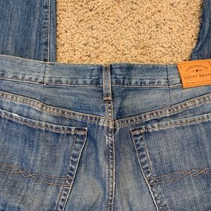 Lucky Brand cropped boyfriend jeans